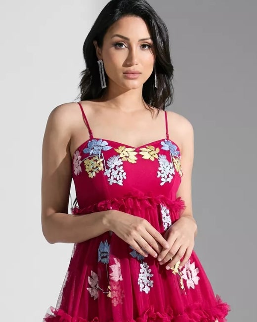 https://a.nooncdn.com/cms/pages/20230828/d3f0da35865f238b23c0d0bab4614999/Occasionwear.jpg