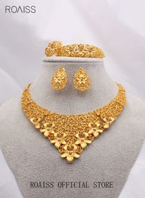 4-Piece Gold-plated Bride Wedding Wear Jewelry Set Necklace Bracelet Flower Earrings Ring for Women Golden 