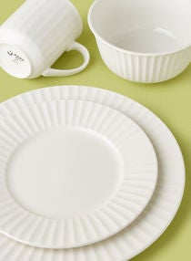 dinner set with mugs