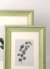 Wall Frames With Outer Frame Green Outer frame size--L67xH97 cm Photo size--20x30 inch 